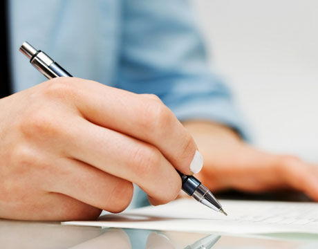 חשד: מייבא רכבי יוקרה העלים מס